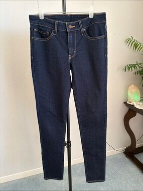 Levi's Women's Dark Indigo Skinny Jeans W27 L30